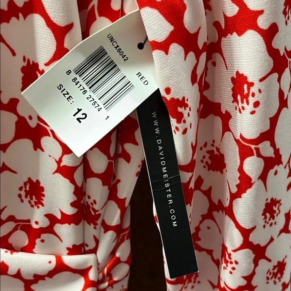 David Meister Red and White Plunge Neck Sheath Dress - Picture 3 of 6